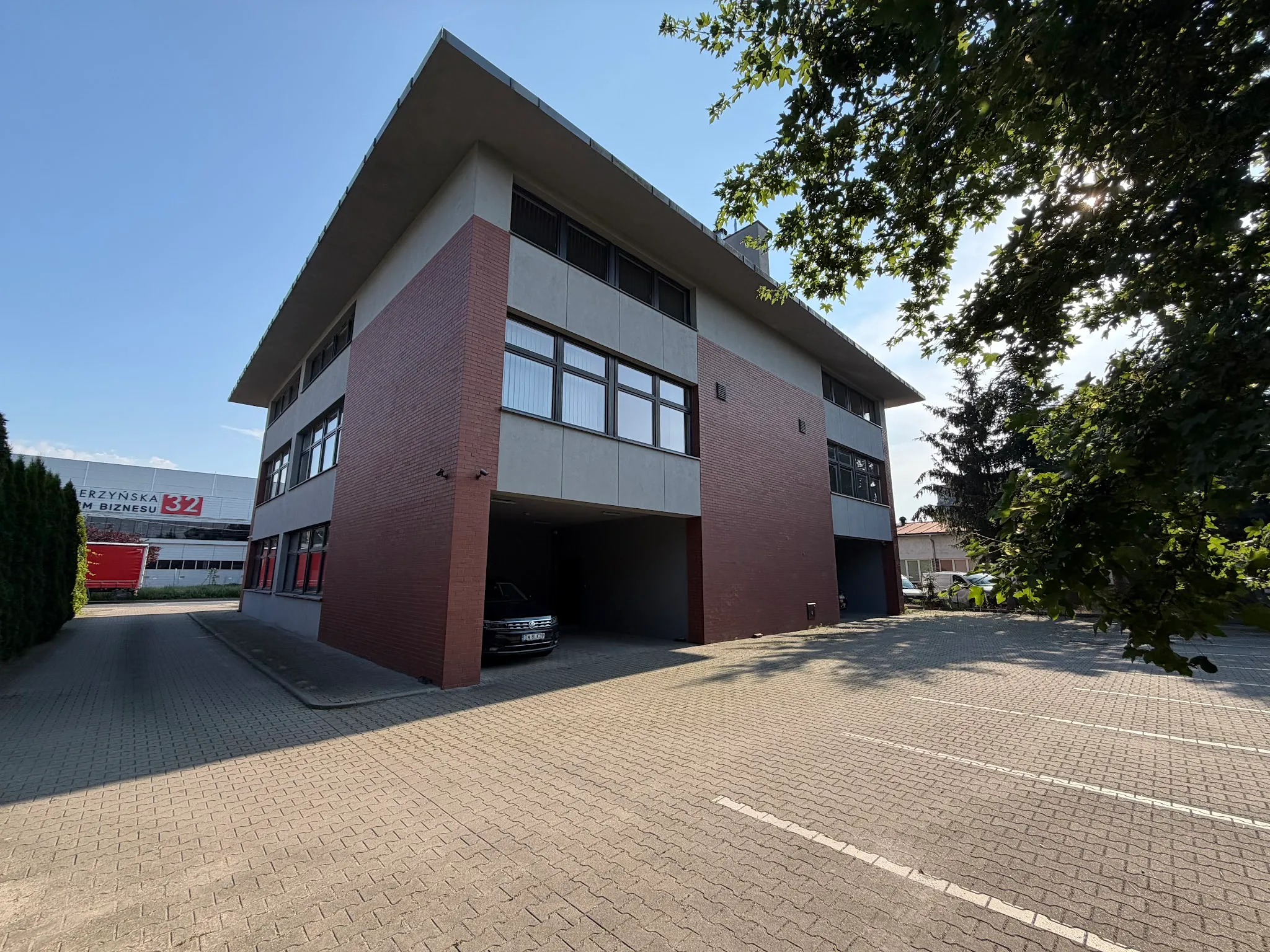 Biurowiec Kwidzyńska 11 - widok z tyłu